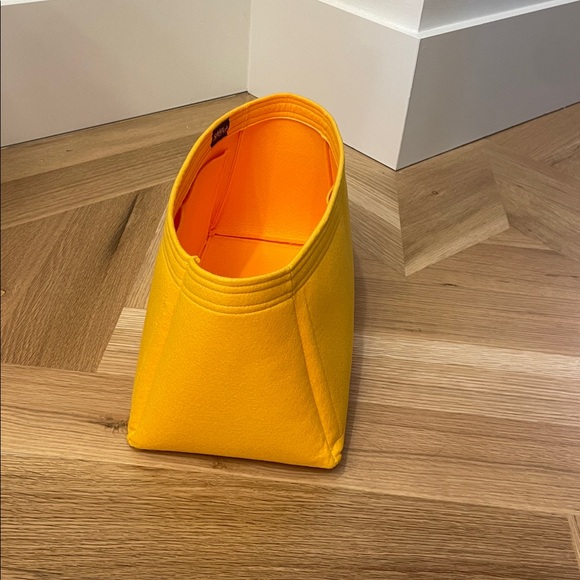 Samorga insert in the color Juane (yellow) for the Louis Vuitton Alma Gm handbag - Picture 6 of 6